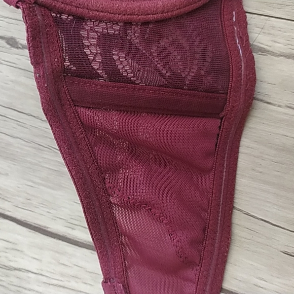 La Vie en Rose Burgundy with Black Lace Accents Bra - Picture 12 of 16